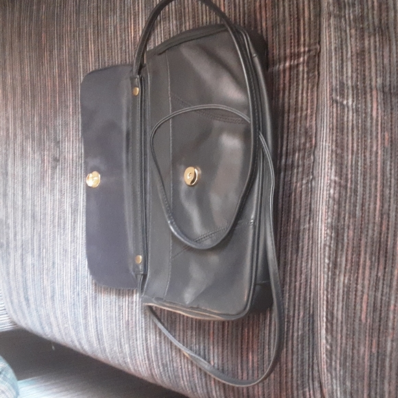 Cabin Creek Leather Crossbody Bag Good Condition - Picture 3 of 11